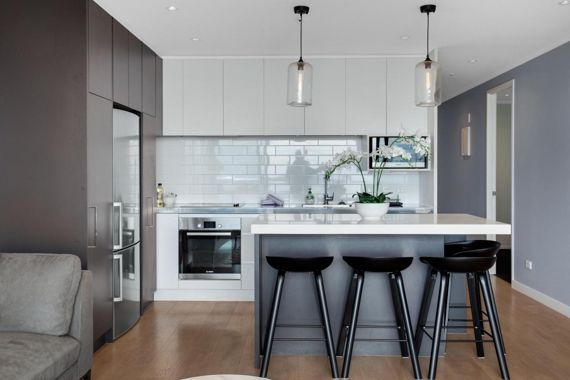 Skyline Serenade With Skycity View And Parking Apartment Auckland