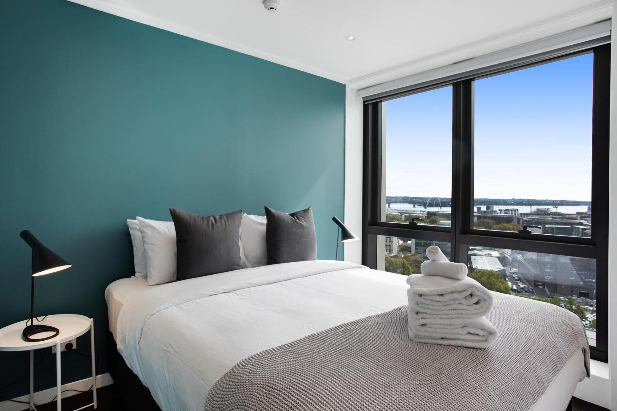 Skyline Serenade With Skycity View And Parking